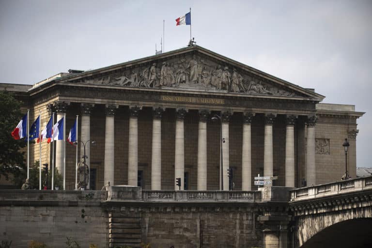 Une extension de l’Assemblée Nationale envisage il y a 107 ans