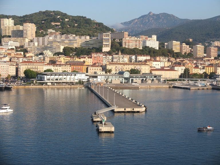 Quelques conseils pour réussir à vendre son bien à Ajaccio