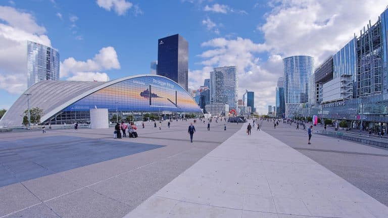 Location de bureau à Paris : comment trouver un local adapté à vos besoins ?